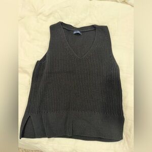 GAP sweater tank black size S LIKE NEW
